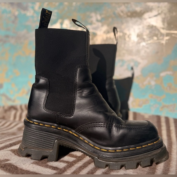Dr Martens Corran Chelsea Atlas Heeled Boots - Picture 5 of 12
